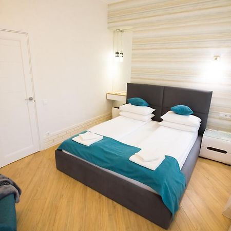 Apartment on Mosyazhna street 4 Lviv Buitenkant foto
