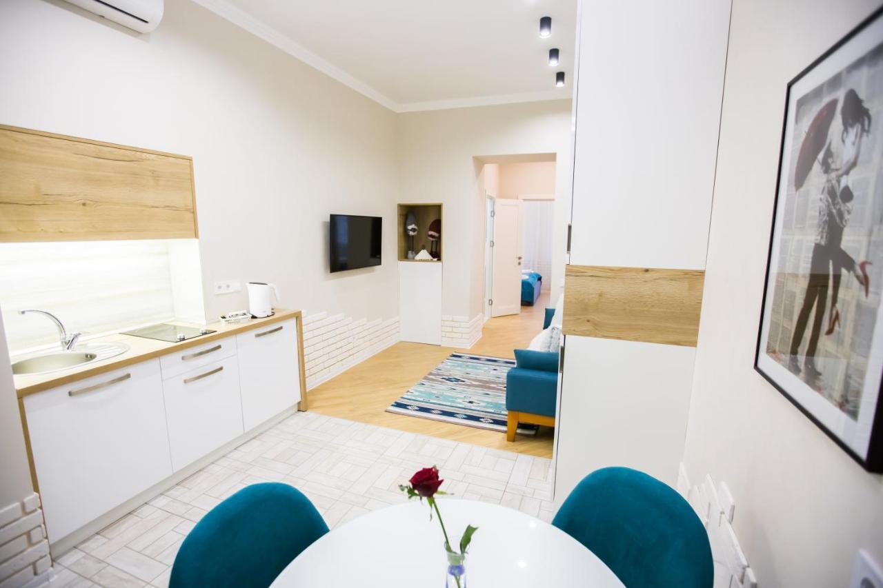 Apartment on Mosyazhna street 4 Lviv Buitenkant foto